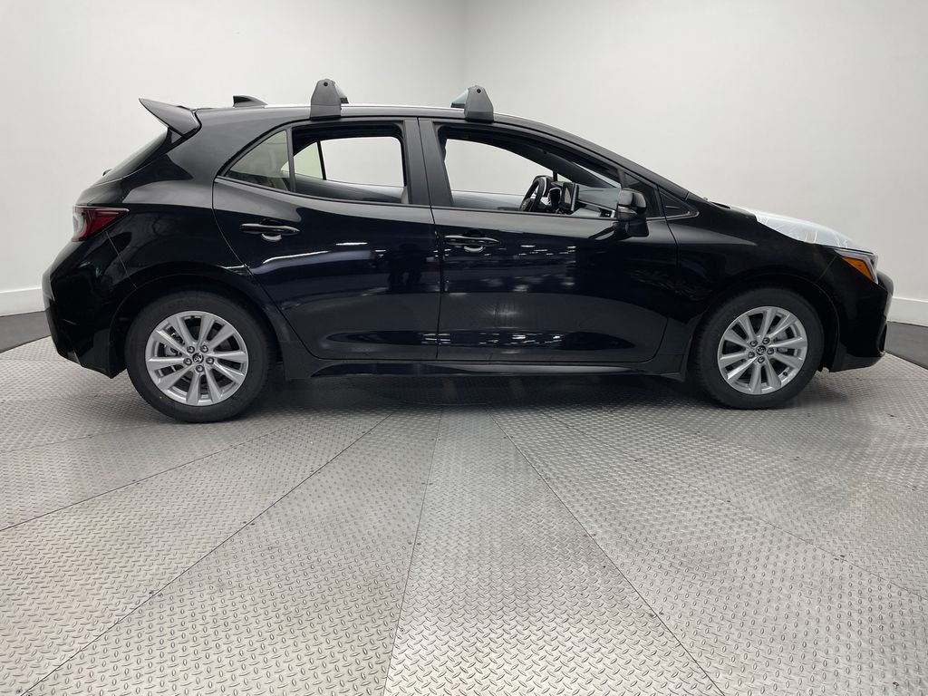 2026 Toyota Corolla SE photo 4