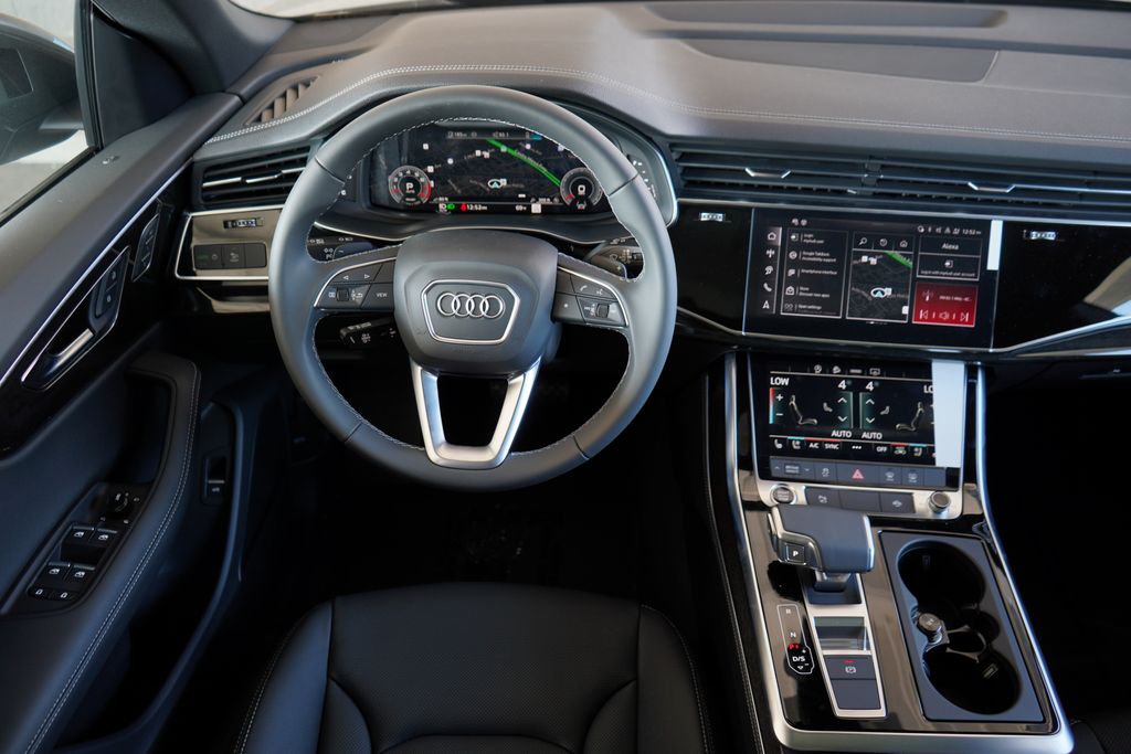 2025 Audi Q8  12