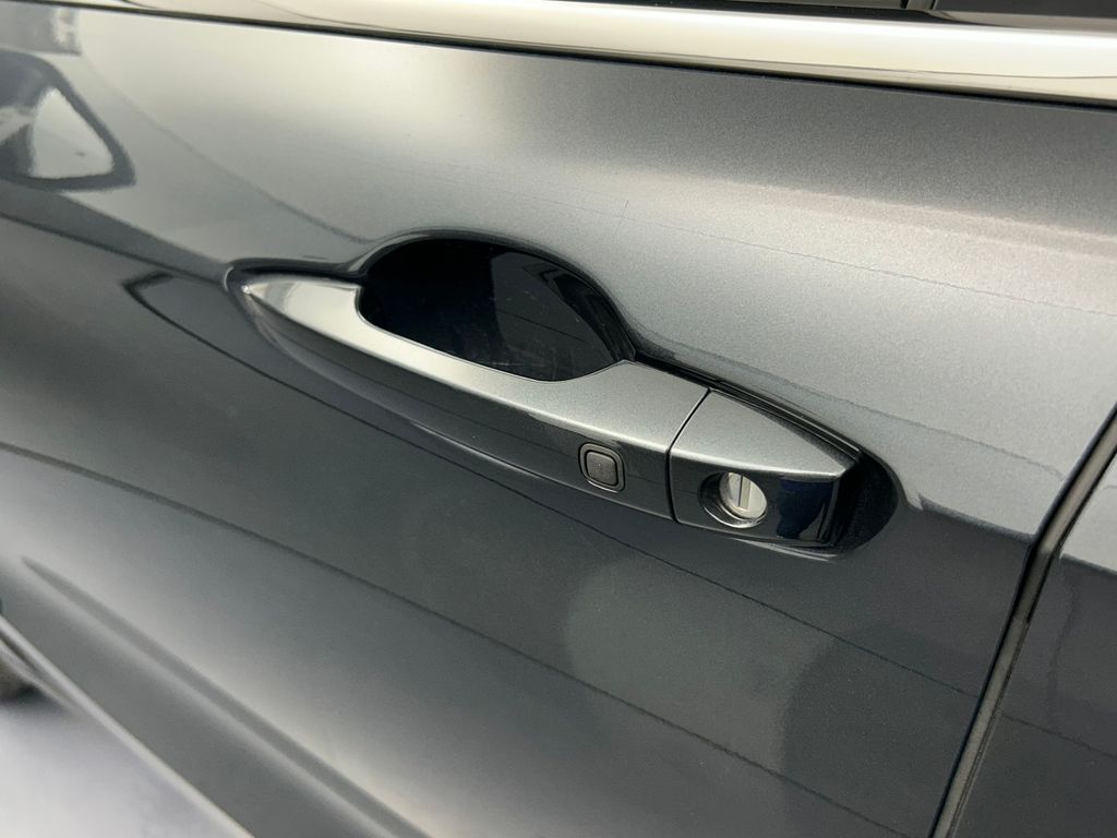 New 2026 Graphite Gray Mitsubishi SE image 38