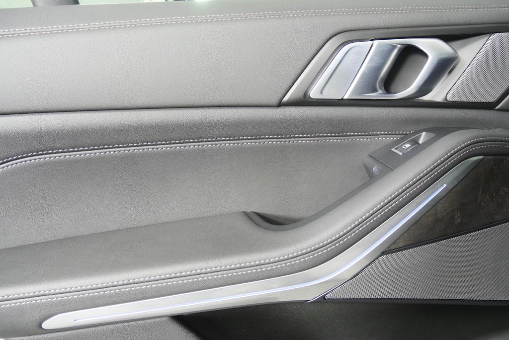 Thumbnail: 2025 BMW X5 - 14