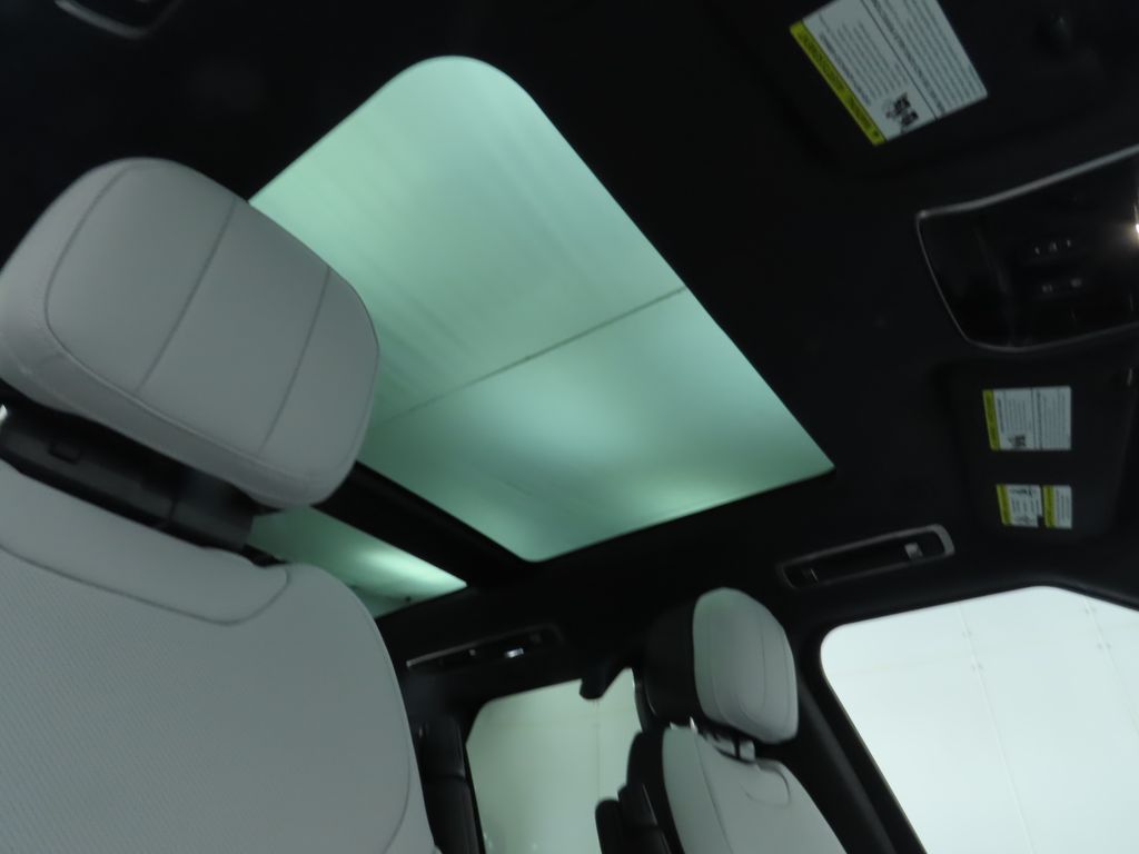 Thumbnail: 2025 Land Rover Range Rover Sport - 19