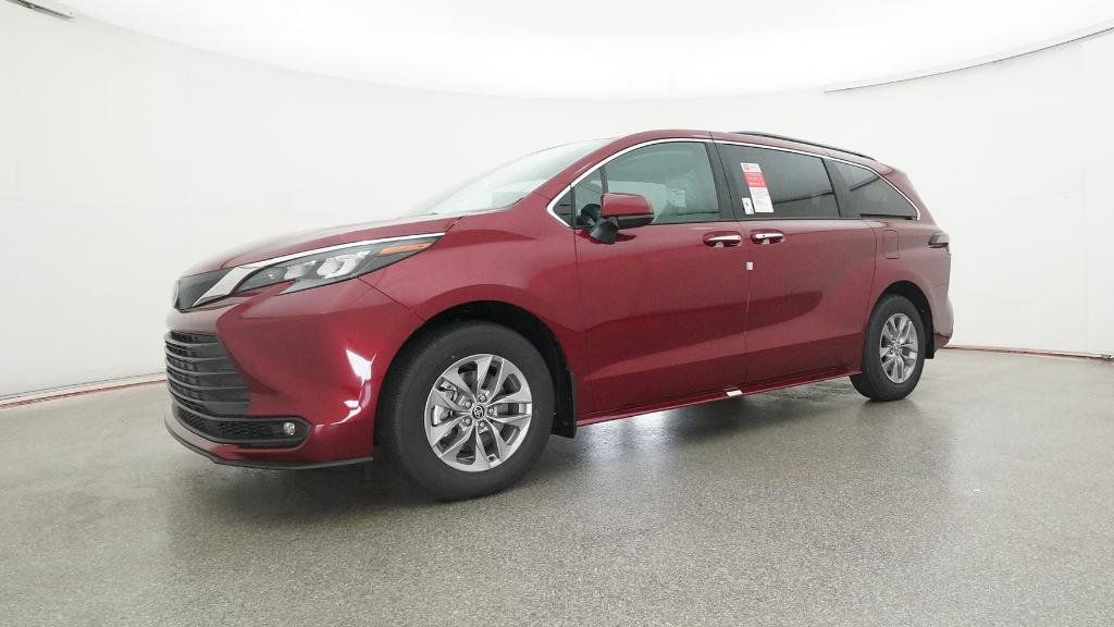 Thumbnail: 2025 Toyota Sienna - 13