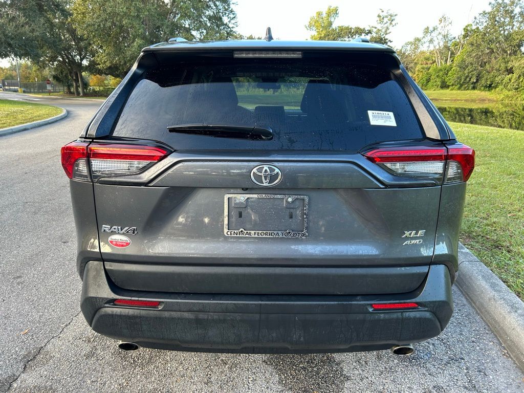 Thumbnail: 2021 Toyota RAV4 - 4