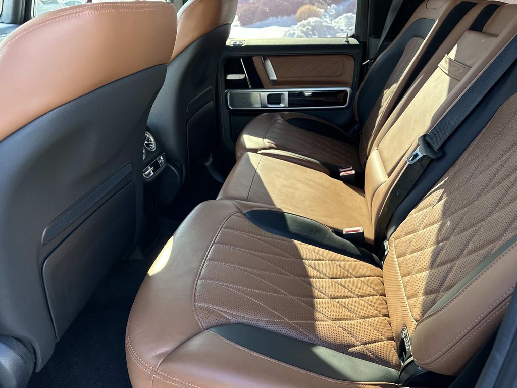 Thumbnail: 2021 Mercedes-Benz G-Class - 25