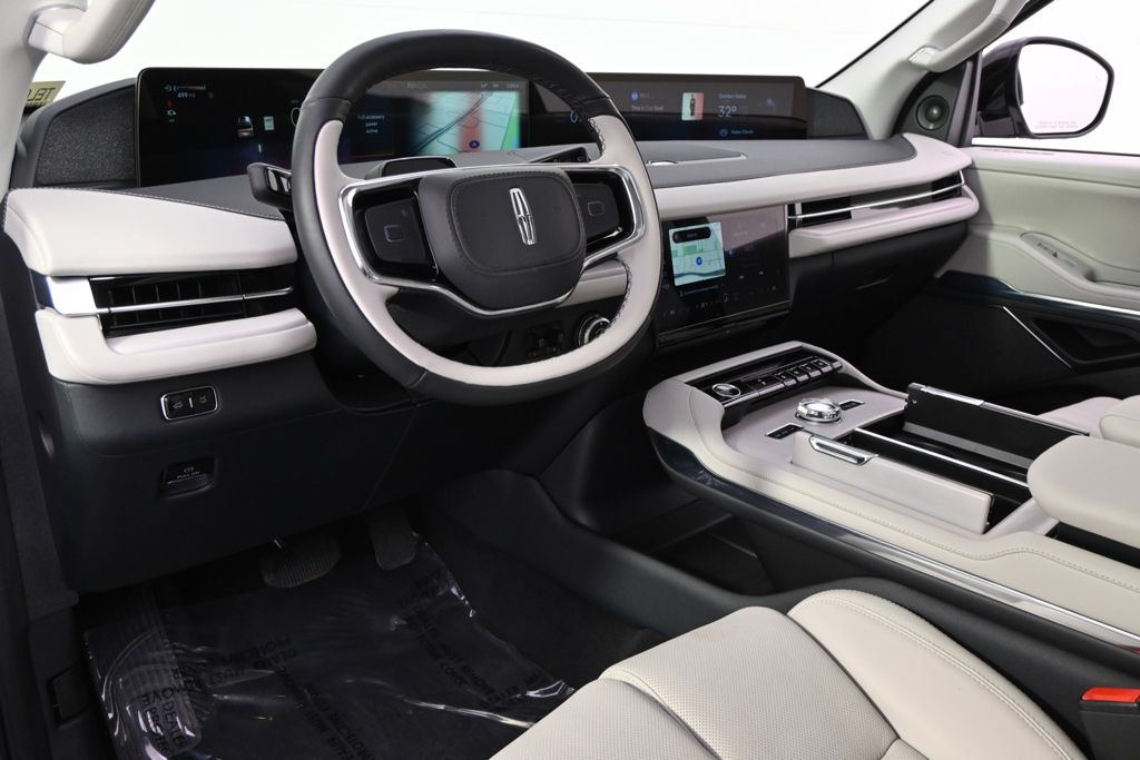 New 2026 White Lincoln Reserve image 12