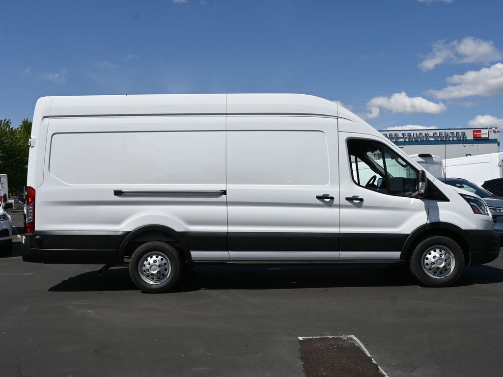 2025 Ford Transit 250