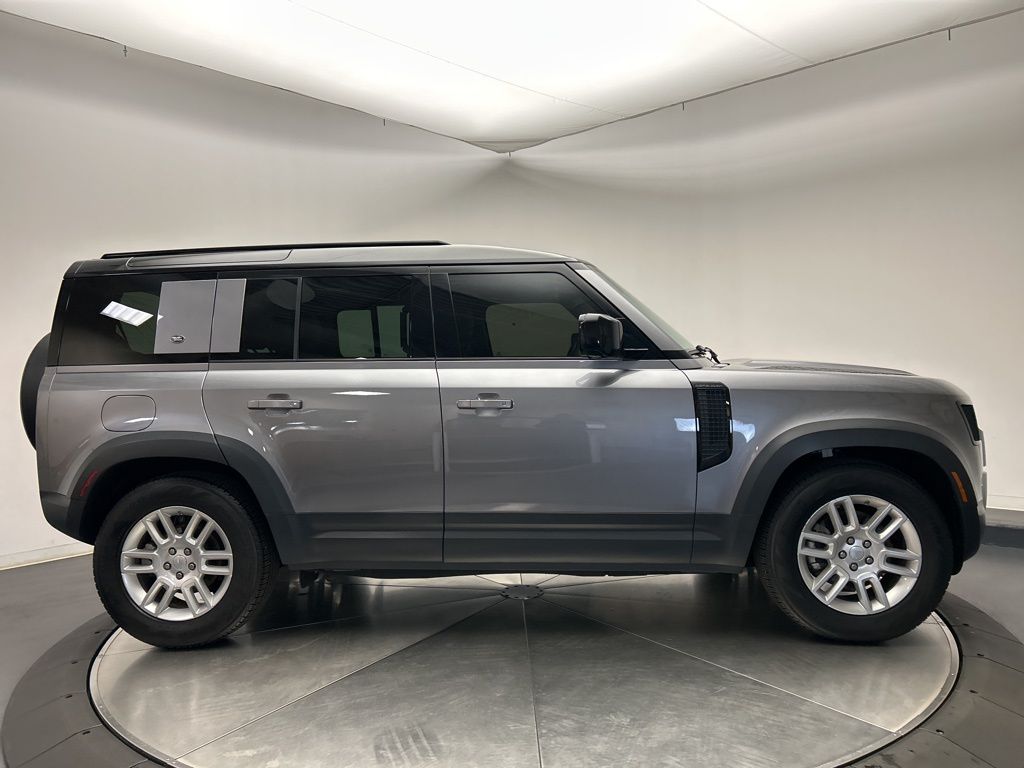 Thumbnail: 2021 Land Rover Defender - 6