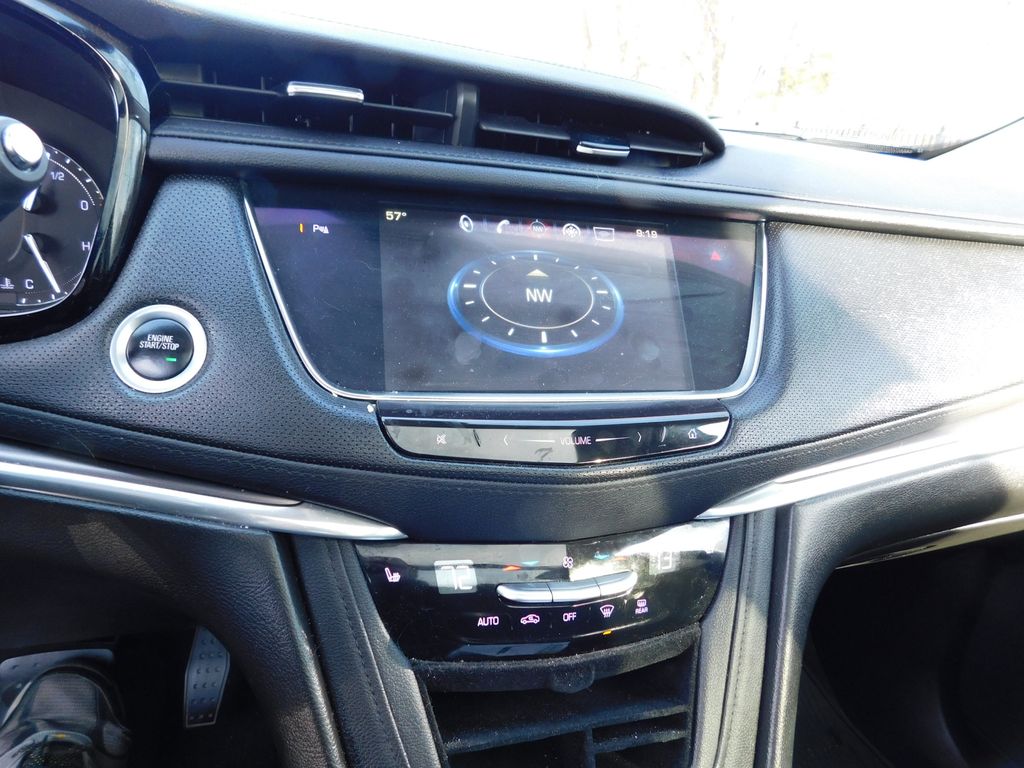 Thumbnail: 2019 Cadillac XT5 - 10