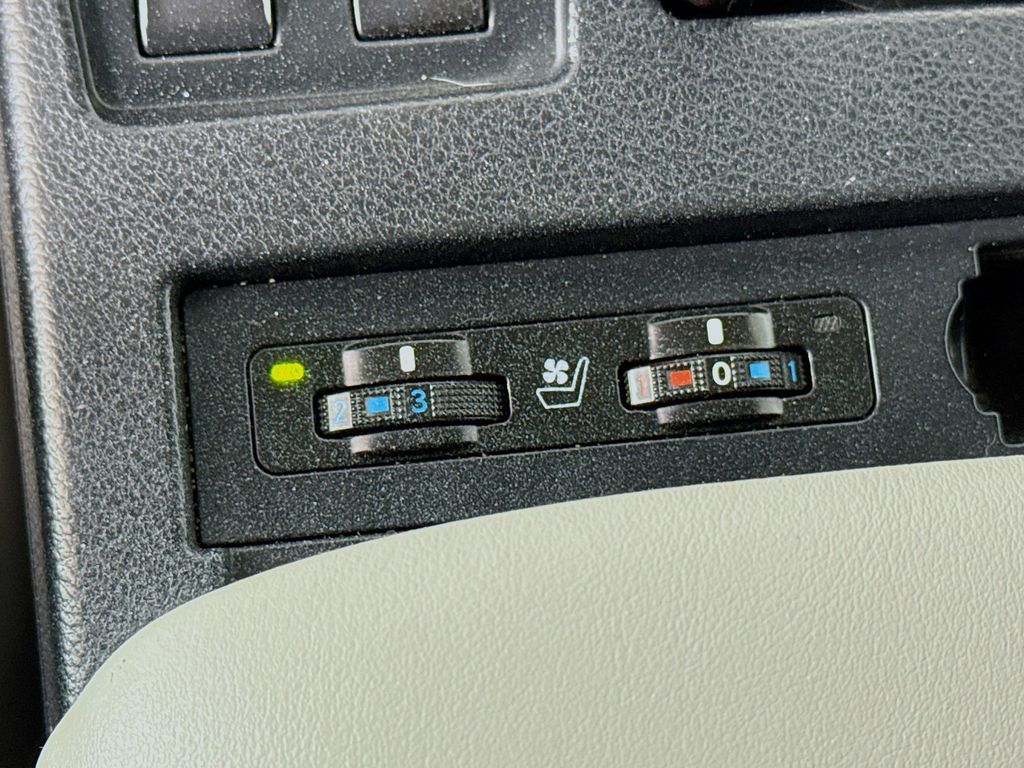 Thumbnail: 2013 Lexus RX - 21