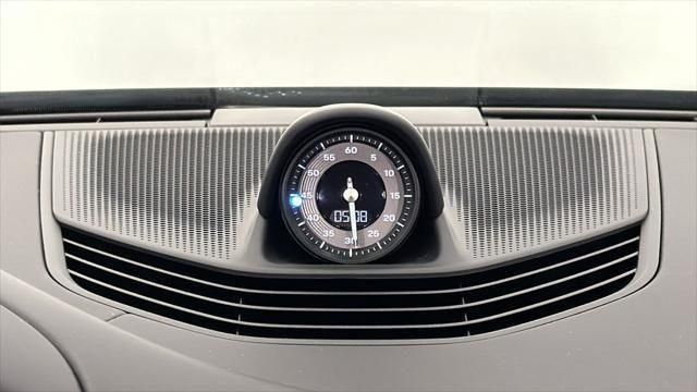 Thumbnail: 2025 Porsche Taycan - 5