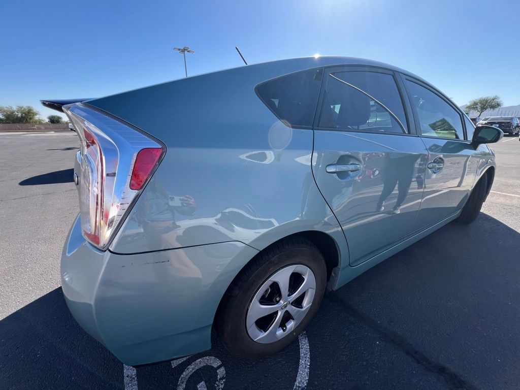 Thumbnail: 2014 Toyota Prius - 9
