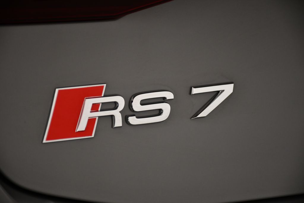 Thumbnail: 2026 Audi RS 7 - 9