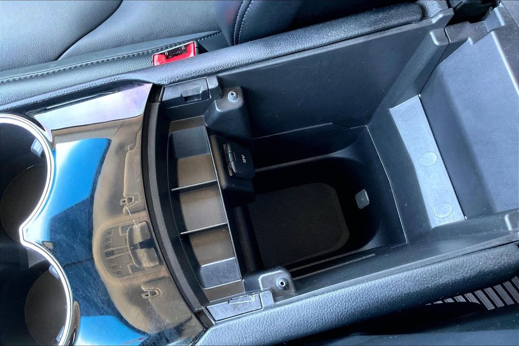 Used 2018 Ford Edge Titanium 4D Sport Utility