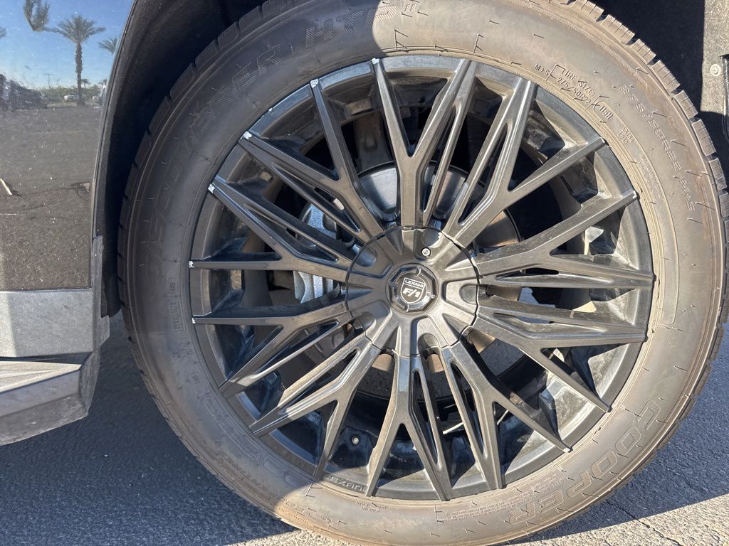 Thumbnail: 2021 Chevrolet Tahoe - 6