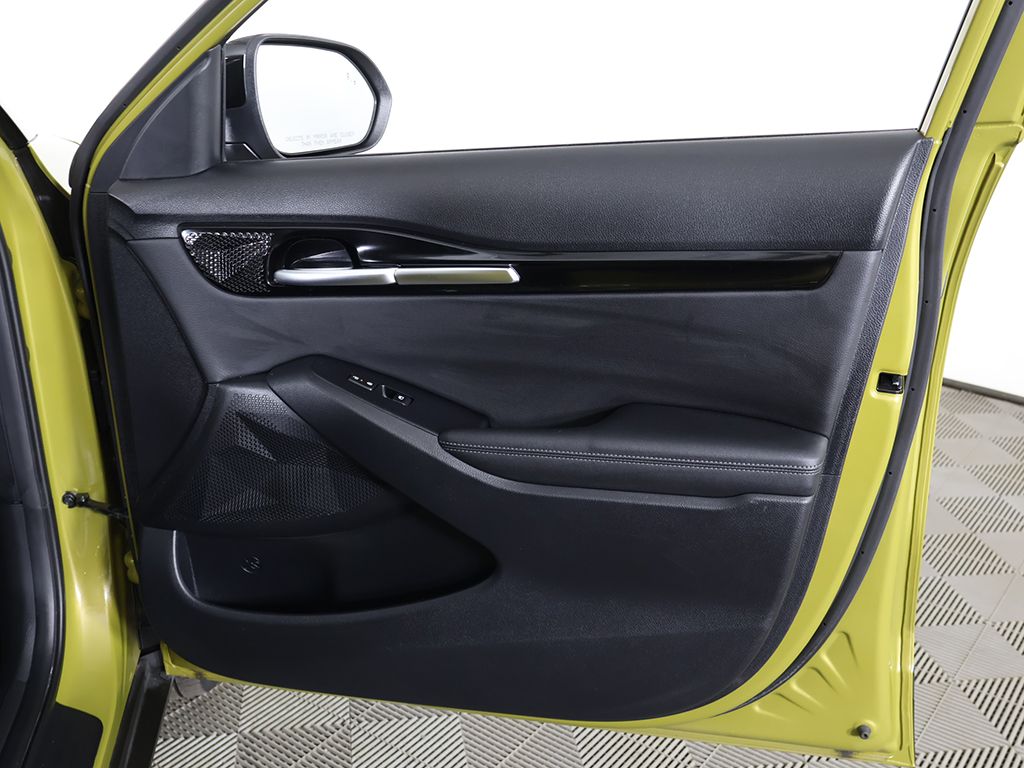 Used 2024 Green Kia S image 22