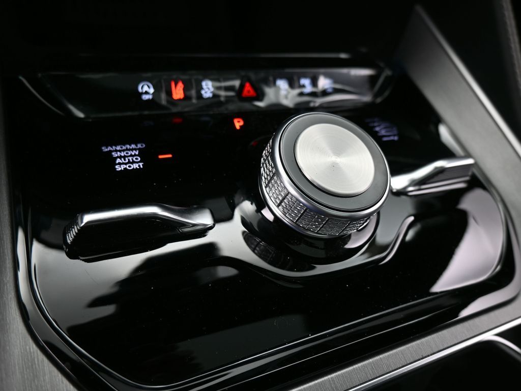 New 2026 Bright White Clearcoat Jeep Limited Reserve image 25