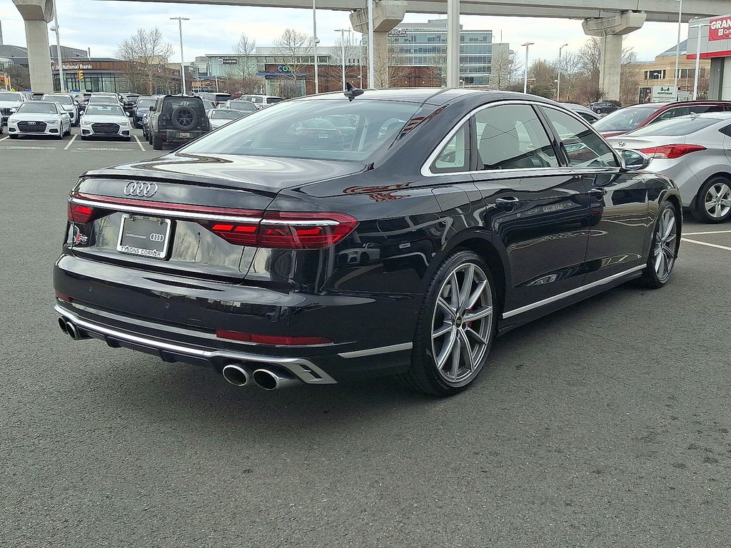 Thumbnail: 2023 Audi S8 - 4