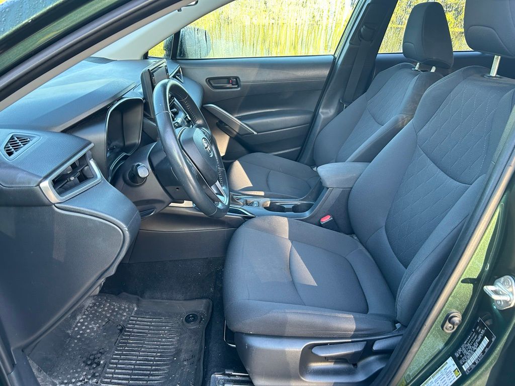 Thumbnail: 2022 Toyota Corolla Cross - 14