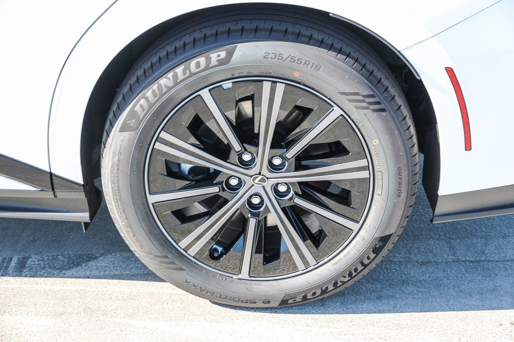 New 2026 White Lexus  image 11