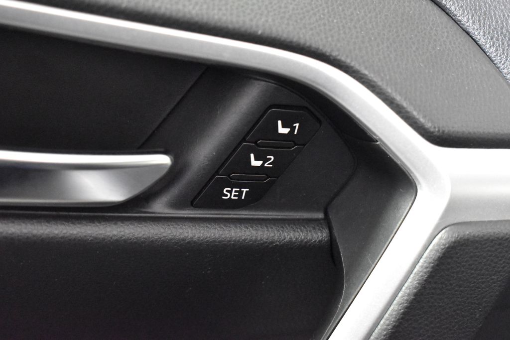 Thumbnail: 2023 Toyota RAV4 - 31