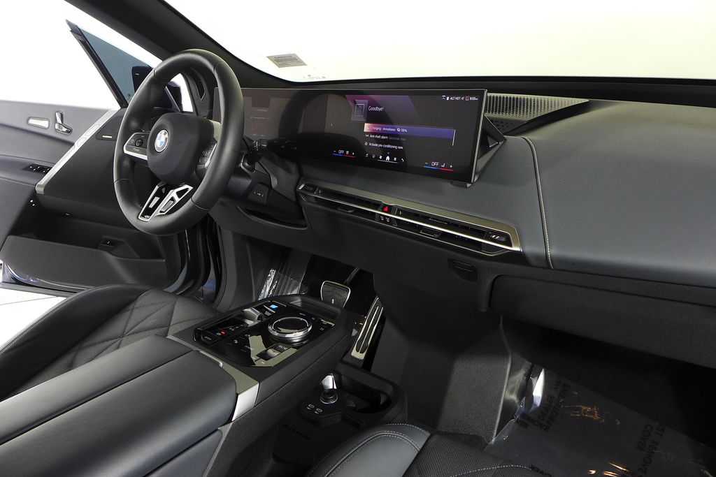 Thumbnail: 2026 BMW iX - 11