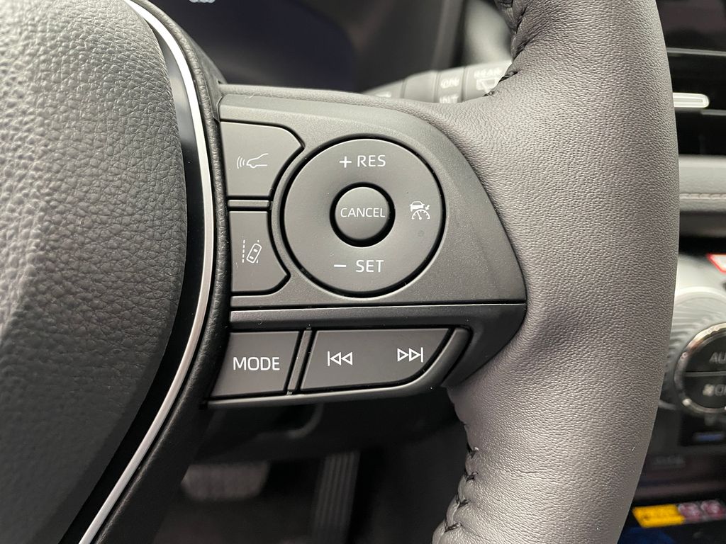 Thumbnail: 2025 Toyota RAV4 - 23