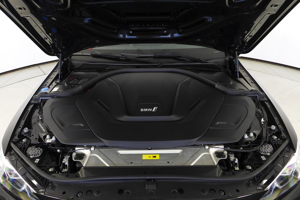 Thumbnail: 2023 BMW i4 - 6