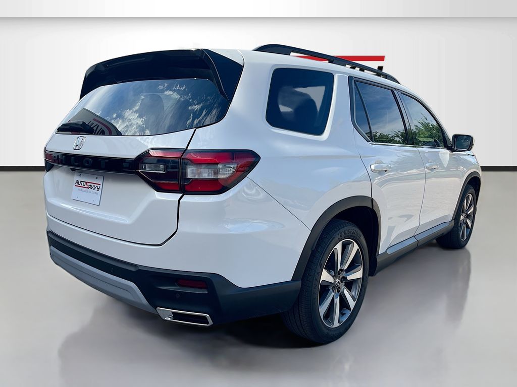 Used 2024 White Honda Touring image 7