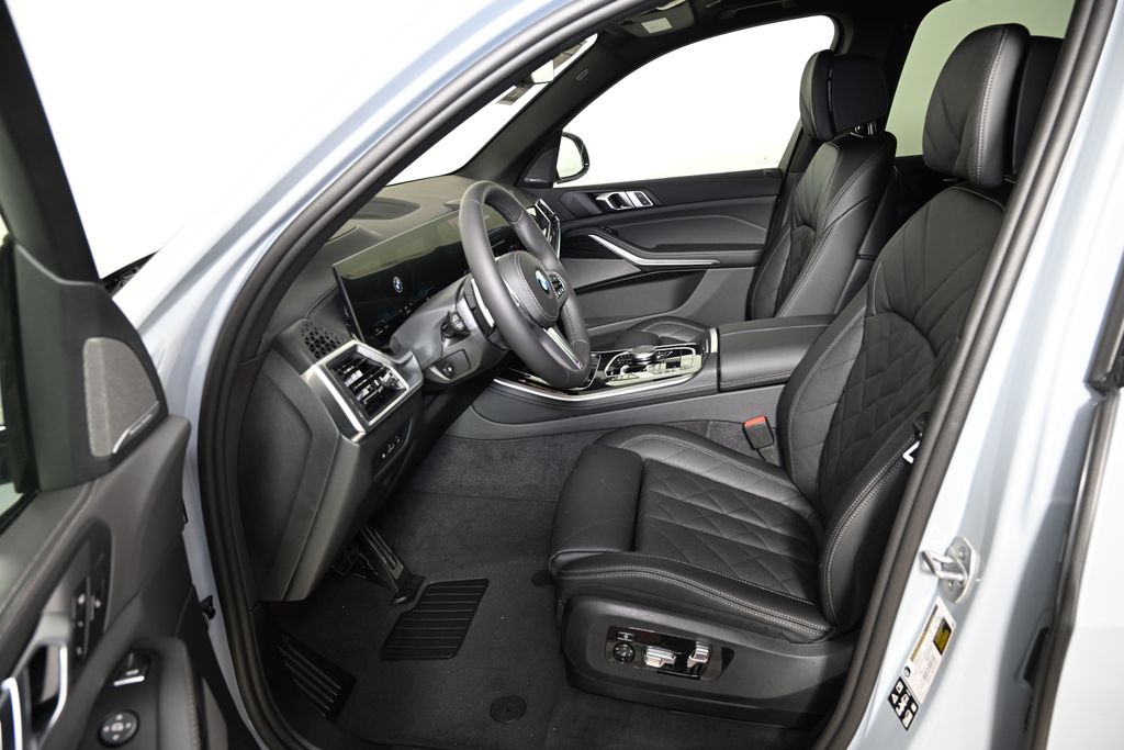 Thumbnail: 2026 BMW X5 - 14