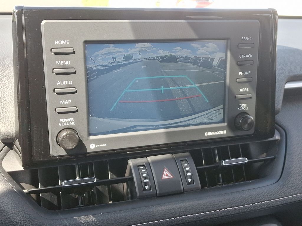2022 Toyota RAV4 XLE Premium 19