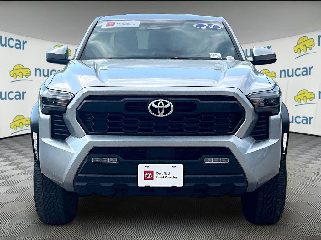 2024 Toyota Tacoma — photo 2