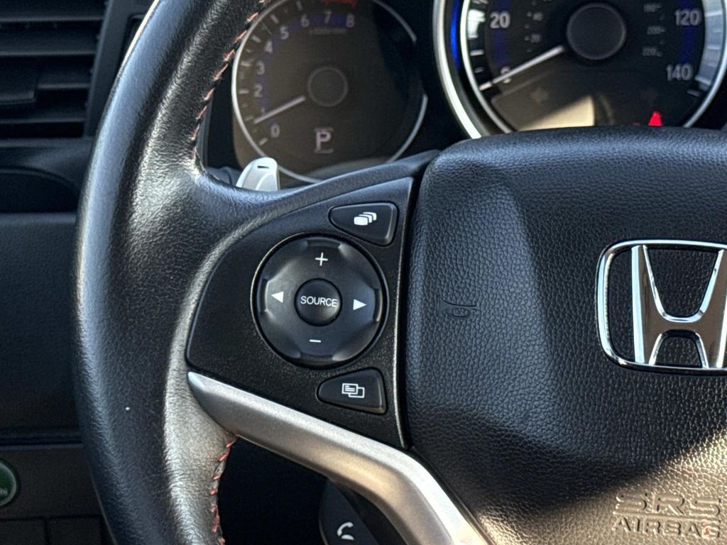 Used 2018  Honda Sport image 13