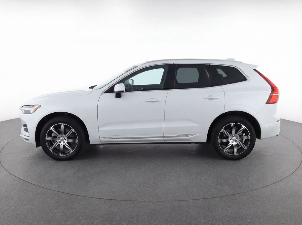 Thumbnail: 2021 Volvo XC60 - 6