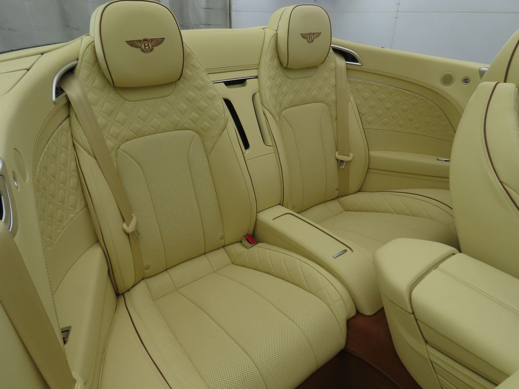 Thumbnail: 2022 Bentley Continental - 30