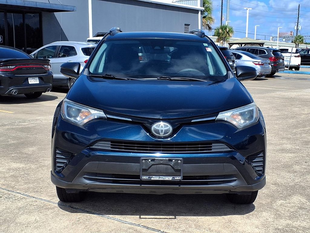 2018 Toyota RAV4 LE - 6