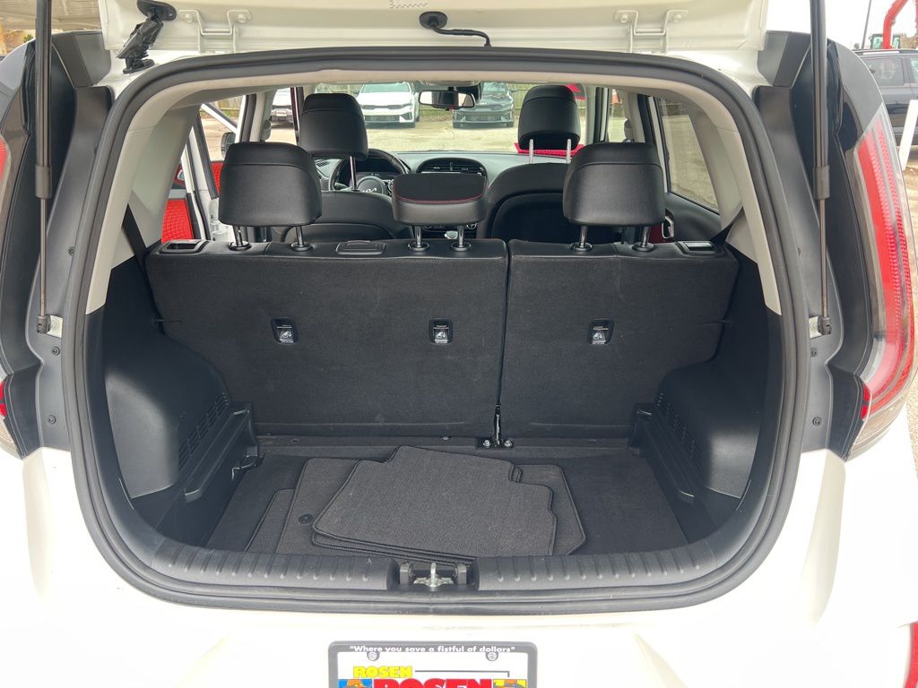 2023 Kia Soul GT-Line photo
