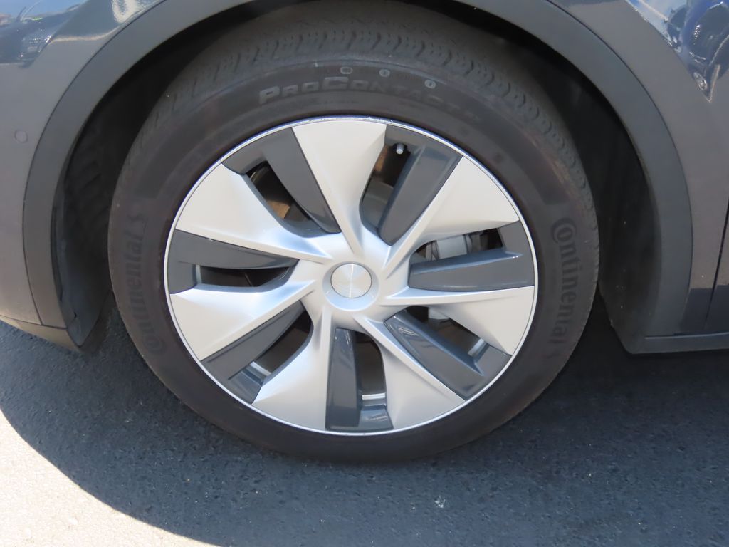 Thumbnail: 2021 Tesla Model Y - 3