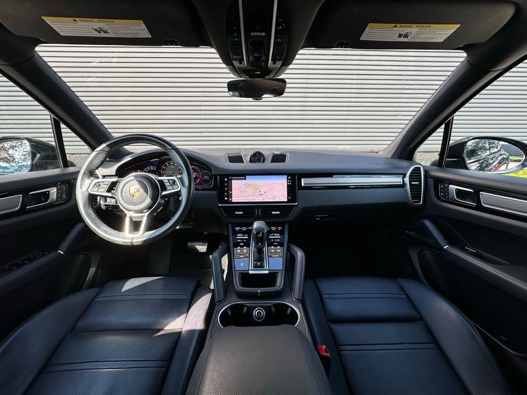 Thumbnail: 2022 Porsche Cayenne - 6
