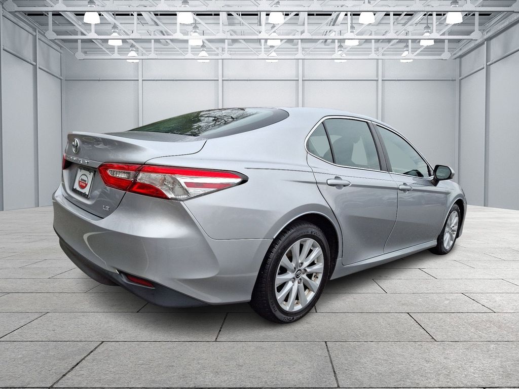 2018 Toyota Camry LE 4