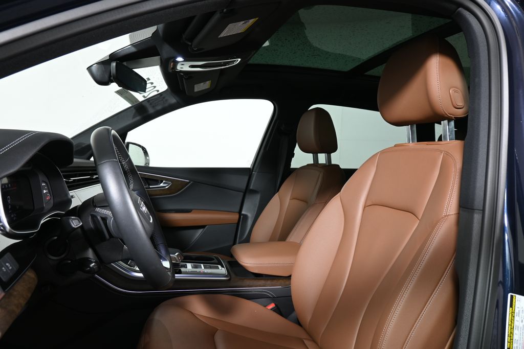 Thumbnail: 2025 Audi Q7 - 14