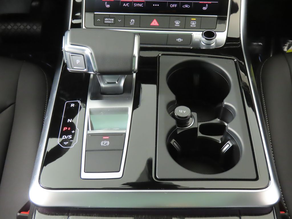 Thumbnail: 2025 Audi Q7 - 21