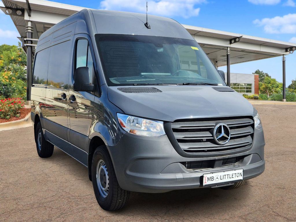 2024 Mercedes-Benz Sprinter 2500 Cargo 144 WB 2