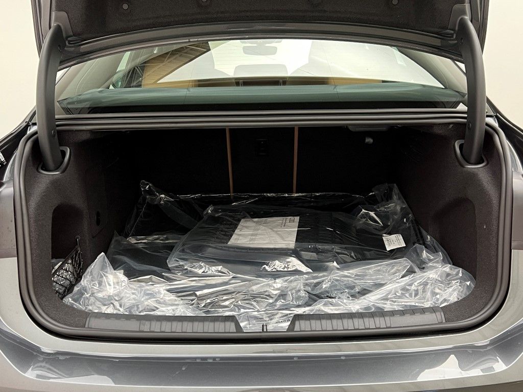 Thumbnail: 2026 Audi A6 - 10