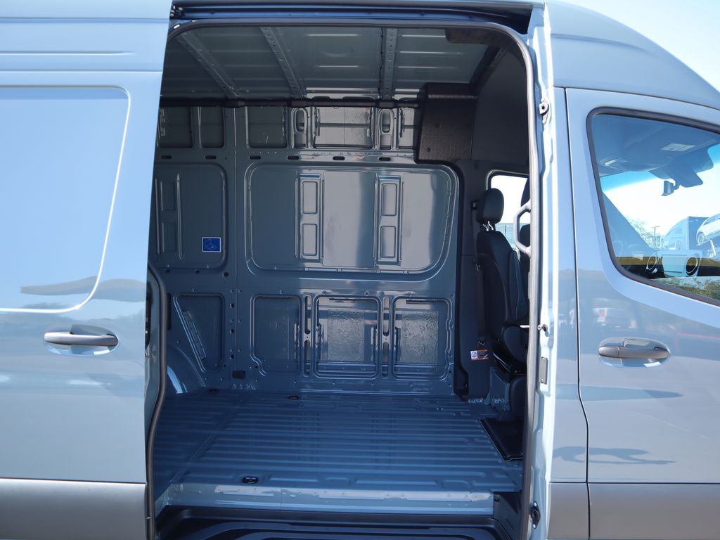 Thumbnail: 2025 Mercedes-Benz Sprinter - 26