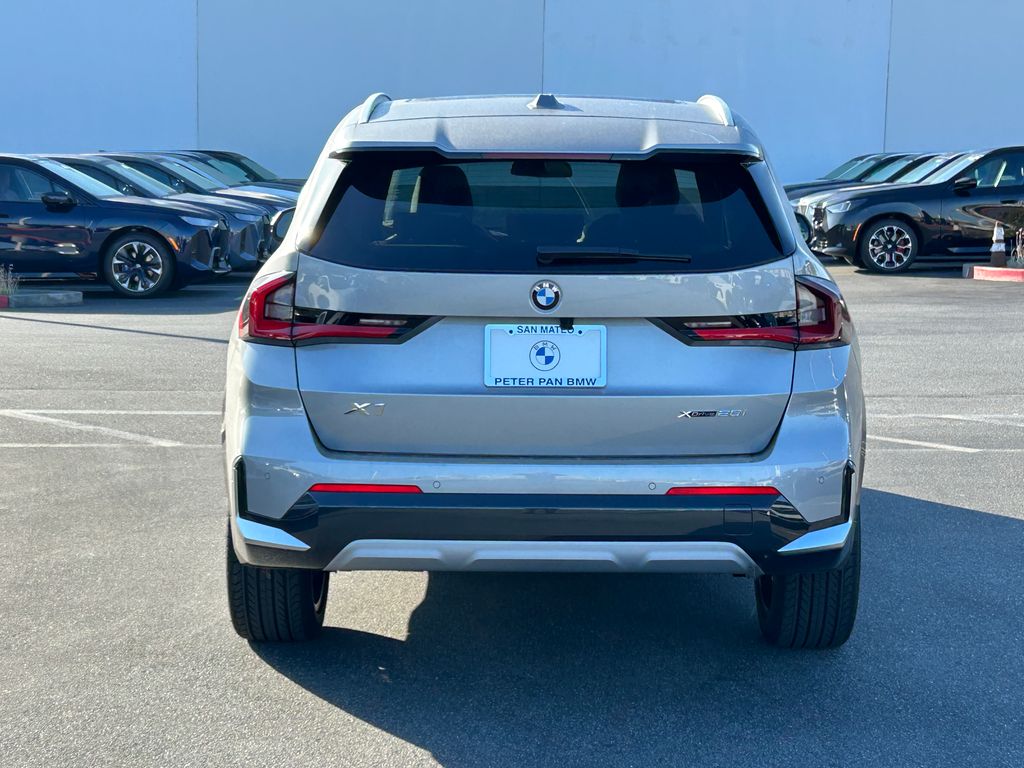 Thumbnail: 2026 BMW X1 - 4
