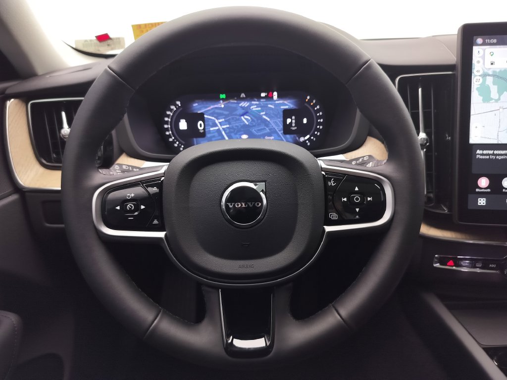 Thumbnail: 2026 Volvo XC60 - 16