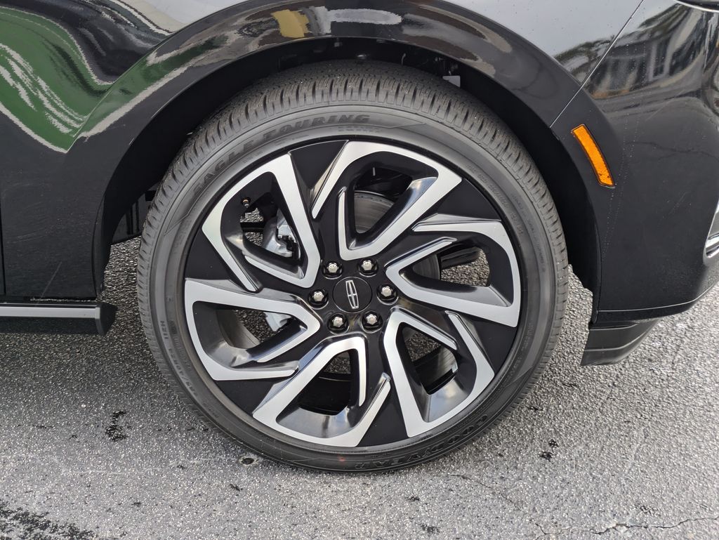 2027 Lincoln Navigator Black Label