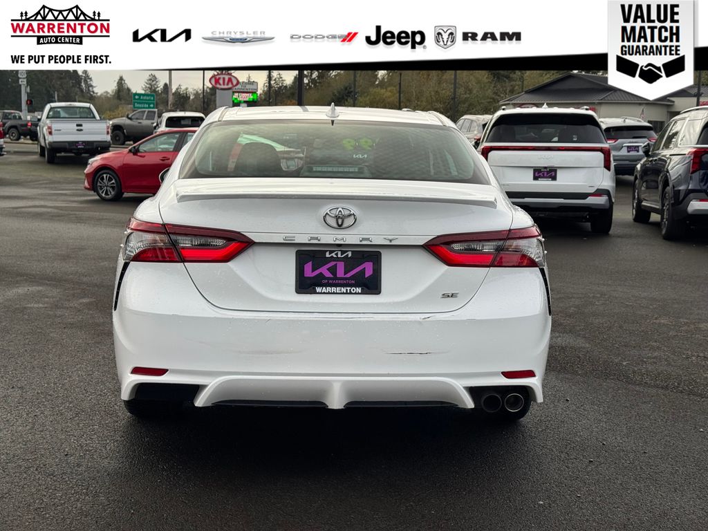 2024 Toyota Camry SE photo 2