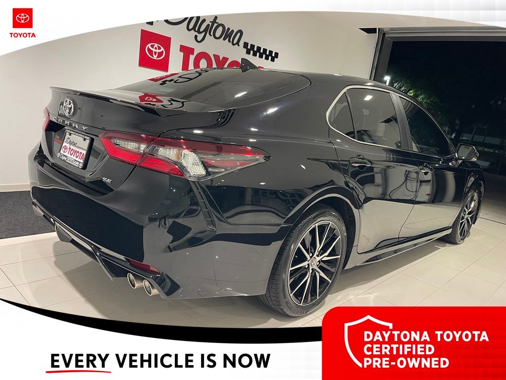 2024 Toyota Camry SE - Photo 8