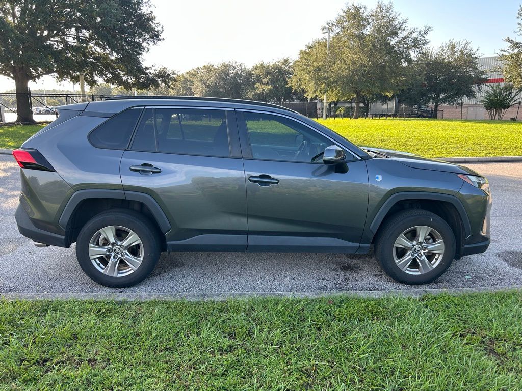Thumbnail: 2022 Toyota RAV4 - 6